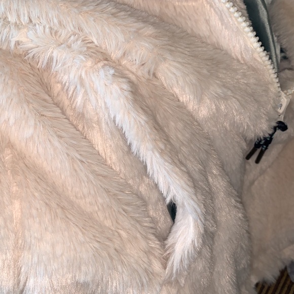 Hem & Thread Zip Up Jacket - Picture 4 of 4